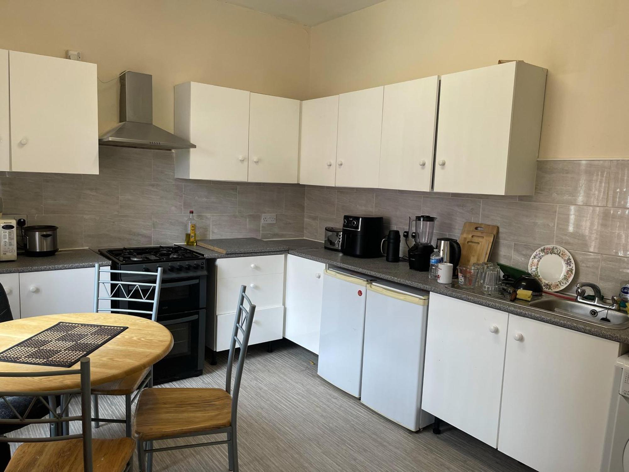 Stylish 1-Bed Apt - Sleeps 4 - Parking - Wifi Манчестер Екстер'єр фото